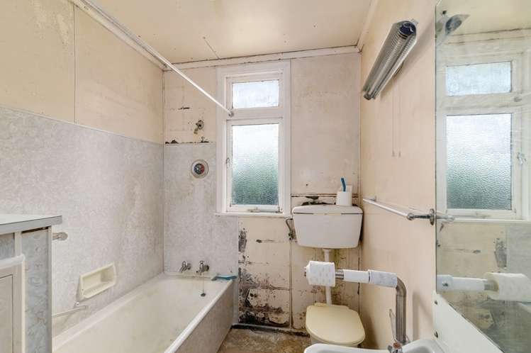 15 Ashley Street Glenholme_11