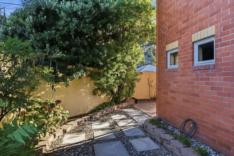 1/30 Stoke Street Sumner_23