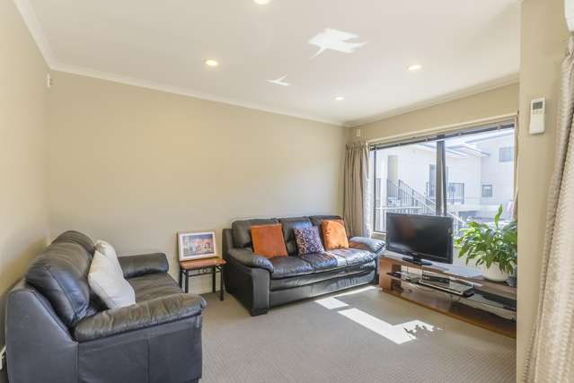 5/8 Wellington Road Paekakariki_4