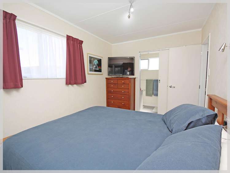 8 Hart Street Foxton Beach_22