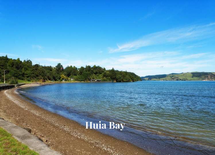 14 Upland Road Huia_18
