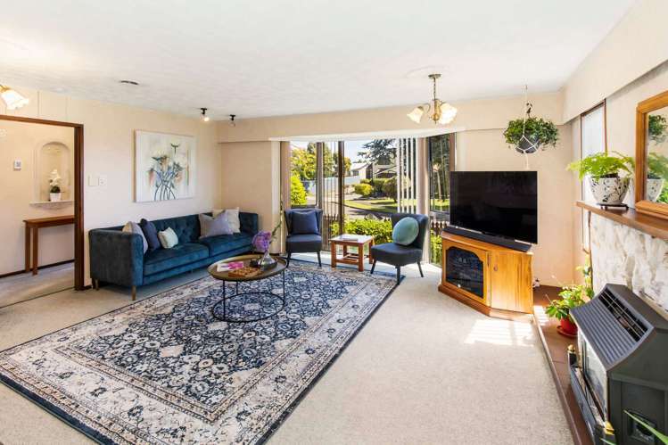 19 Akepiro Place Tawhero_11