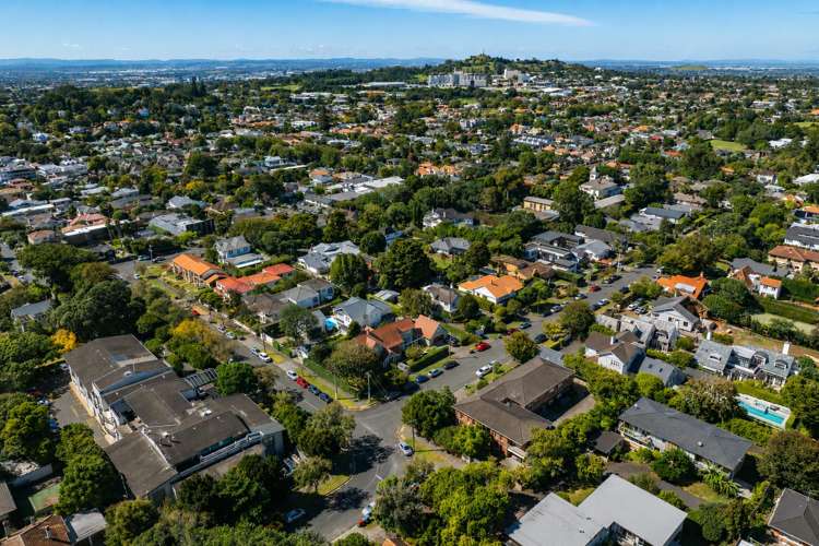 3/1A Shipherds Avenue Epsom_15