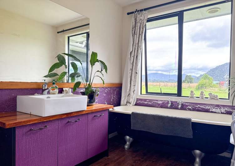 2328A Arthurs Road Franz Josef_15