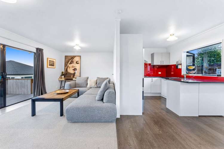 11b Kennedy Avenue Forrest Hill_3