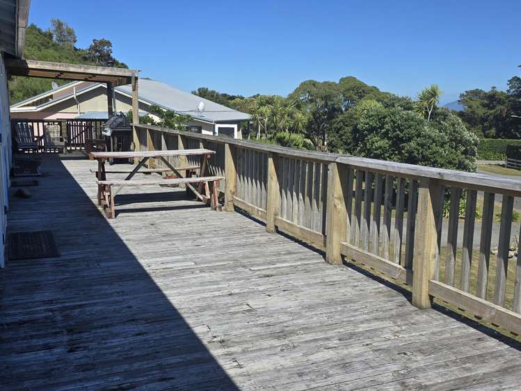 86 Lake Ferry Road_4