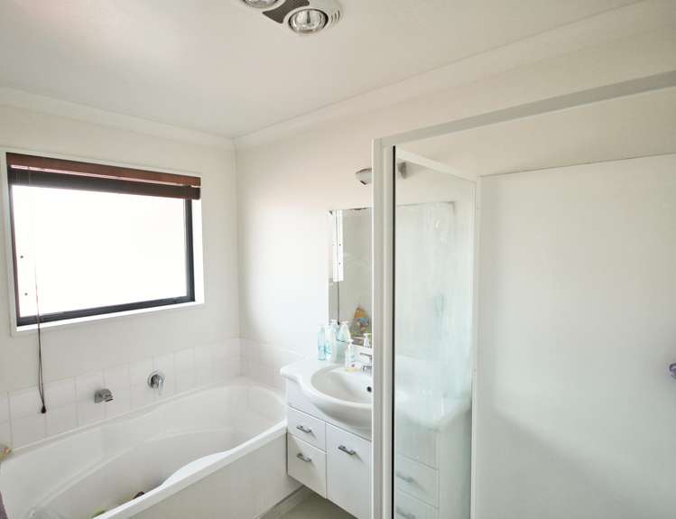 8 Red Checkers Place Wigram_9