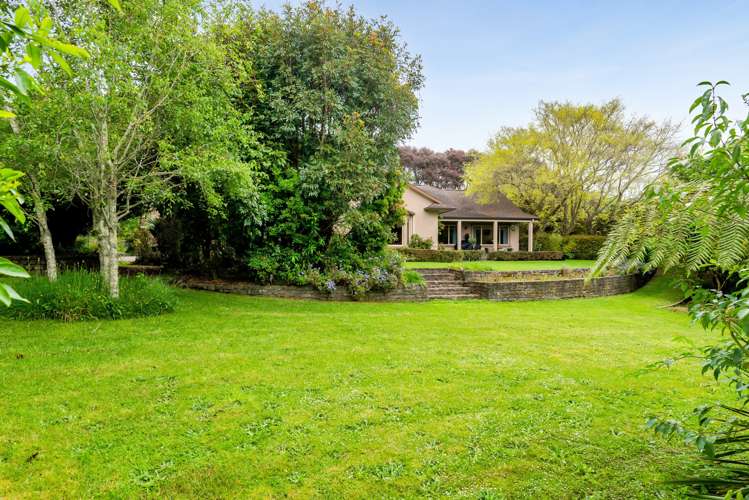 26 Shelter Grove Frankleigh Park_22