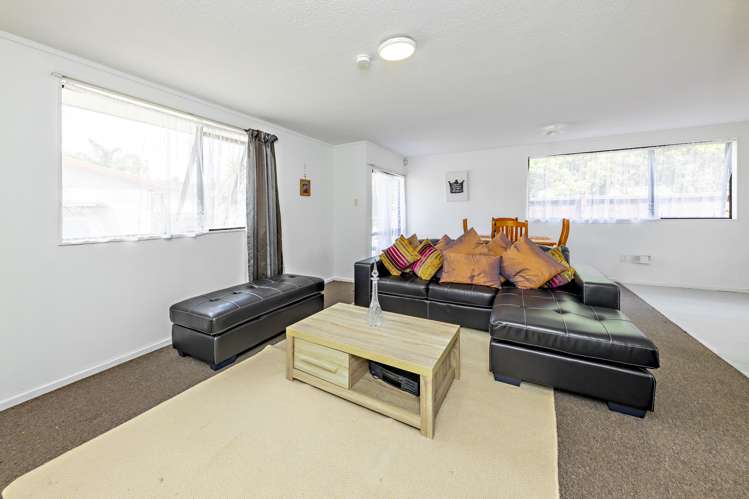 2/61 Redcrest Avenue Red Hill_4