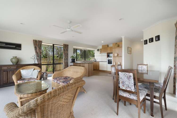 115 Grovenor Drive Orewa_10