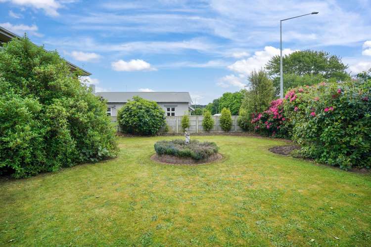 249 Queens Drive Windsor_25