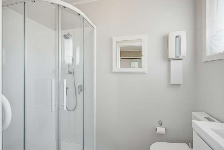 24 Featherston Street Levin_10