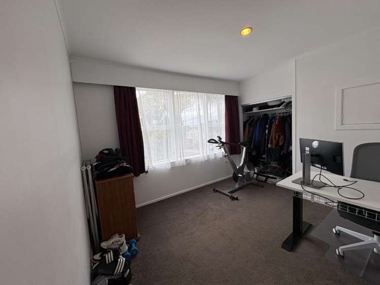 111 Tiroroa Avenue Te Atatu South_11