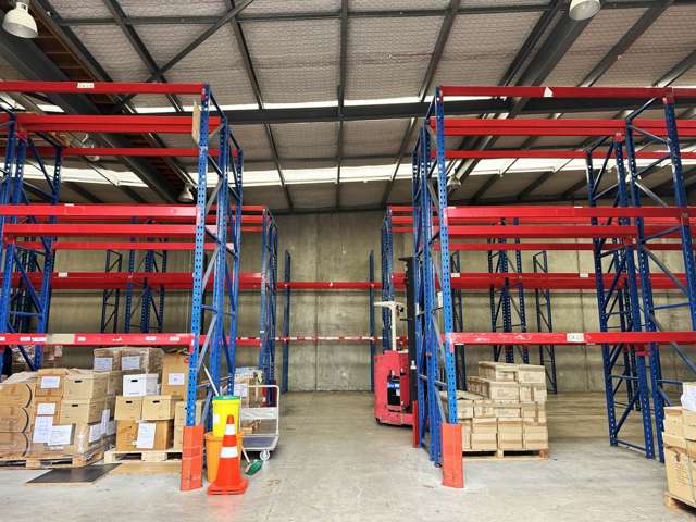 Unit 4/11 Orbit Drive Rosedale_4