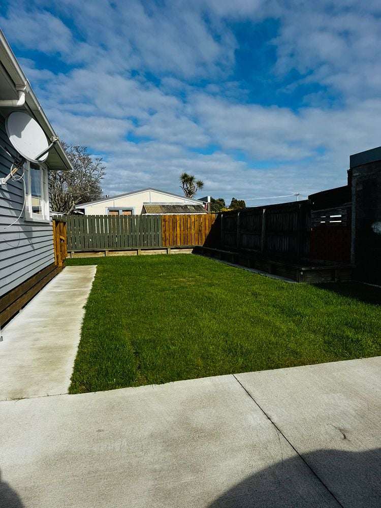 616A Queen Street East Levin_3