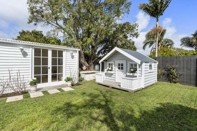 12 Crocombe Crescent Beach Haven_22