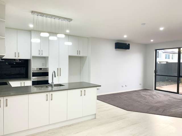 8 Pihoihoi Place Hobsonville_4