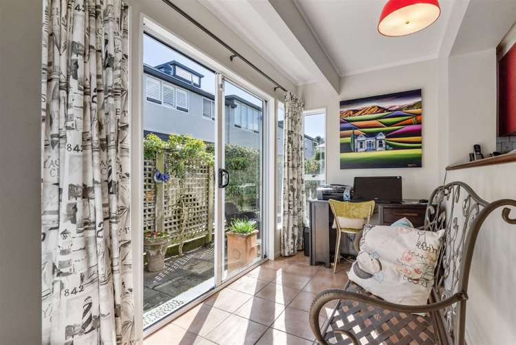 2/21 Queens Parade Devonport_12