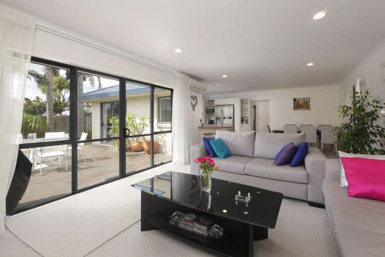 2/10 Cloverlea Place Pukekohe_6