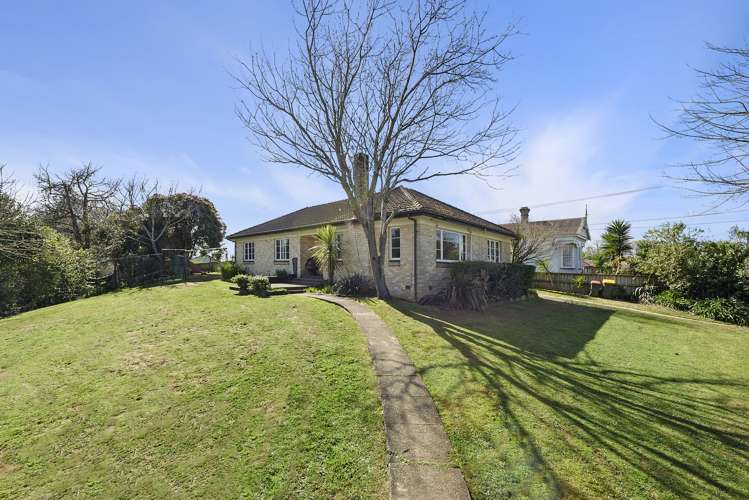 8 Johnson Street Dinsdale_6