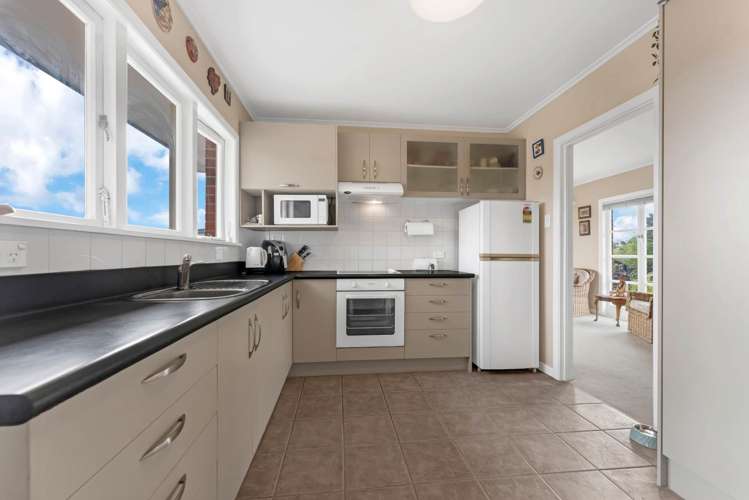 1/3 Newhaven Terrace Mairangi Bay_6