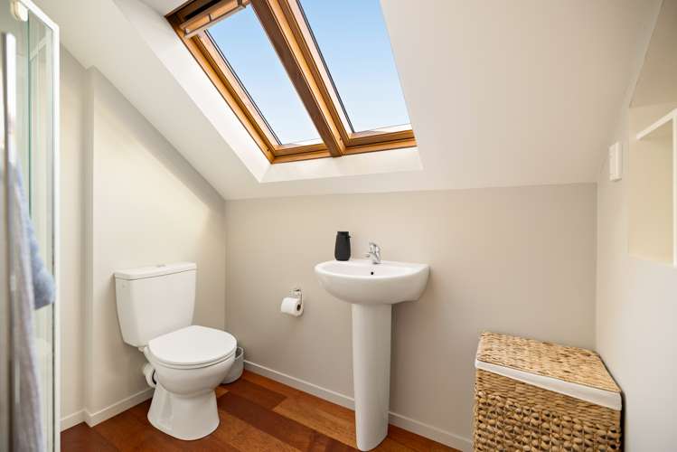 110b Wynyard Crescent Fernhill/Sunshine Bay_24