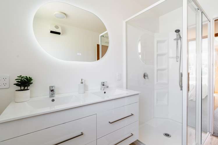 4 Shand Street Green Island_15