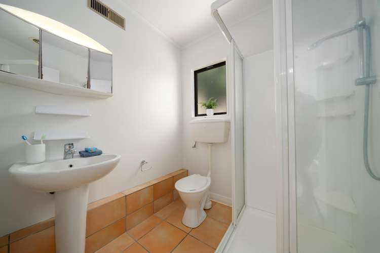 57 Handyside Street Tawa_19