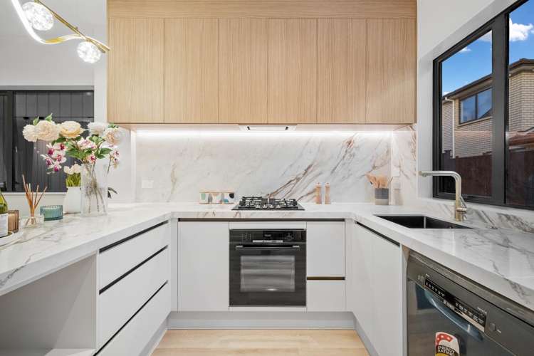 2/12 Maunu Road Papatoetoe_3