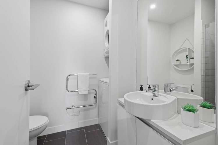 1503/6 Lorne Street City Centre_14