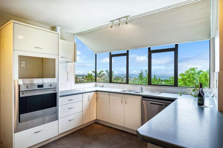 3/3 Galaxy Drive Mairangi Bay_9