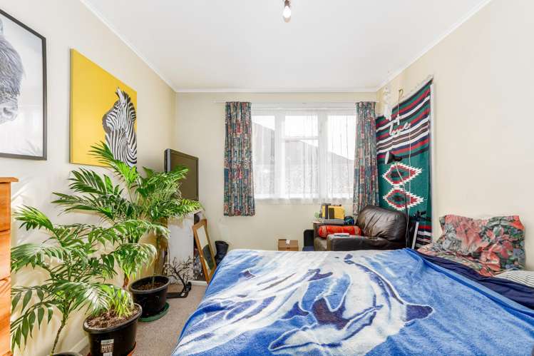 10 Miranda Street Cannons Creek_17