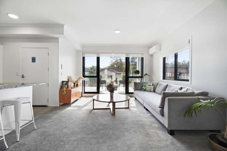 3/11 Carlos Drive Flat Bush_1