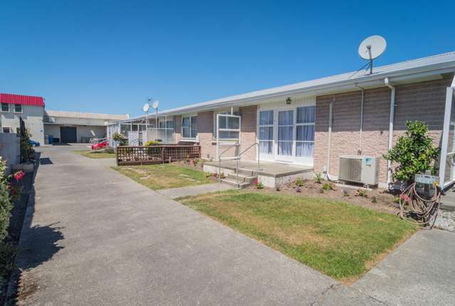 TIMARU -2 BEDROOM UNIT CLOSE TO THE CBD