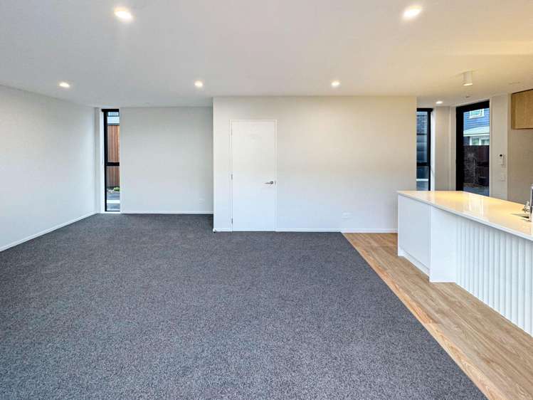 3/131 Simeon St Somerfield_5