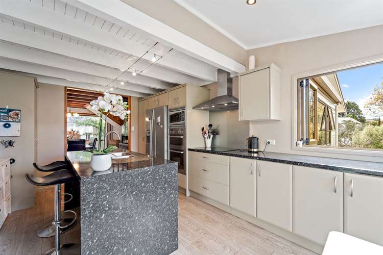 1/685 East Coast Road Browns Bay_8