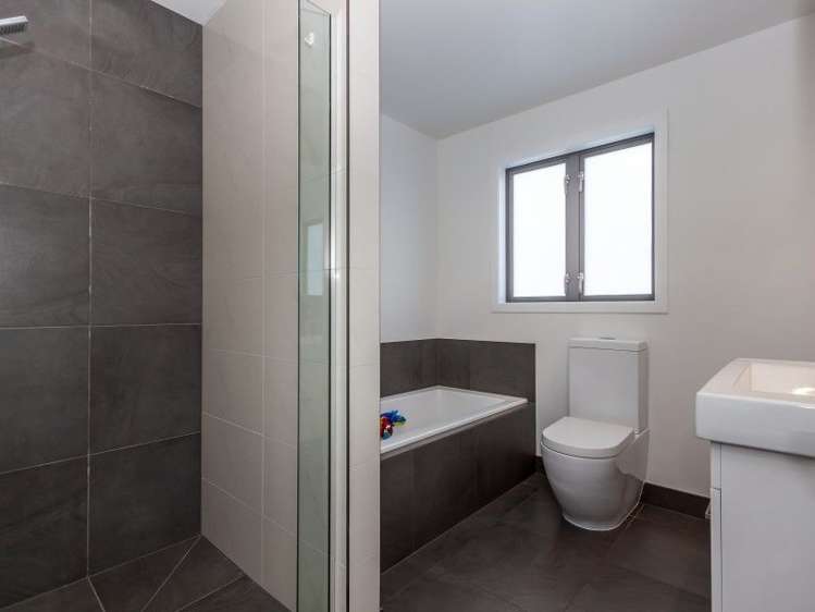 41 Liberty Grove Kelvin Grove_18