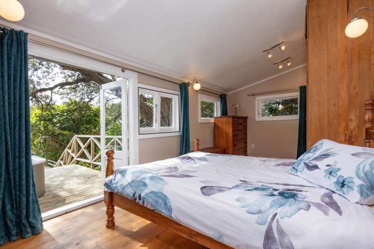 63 Seaview Road Piha_13