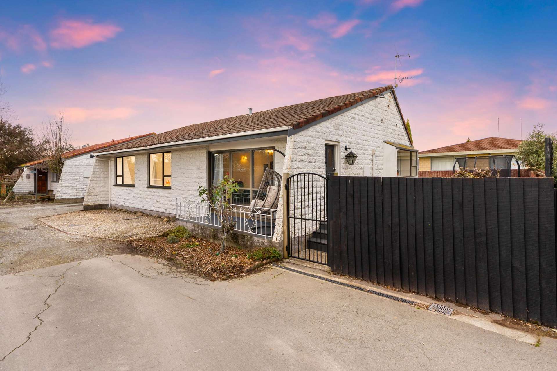 1/40B Chipping Lane Redwood_0
