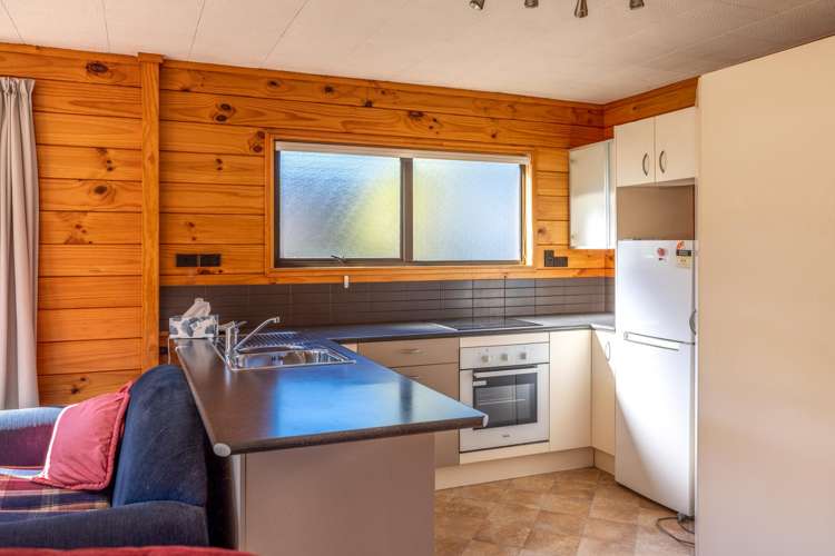 1 Ocean Road Surfdale_8