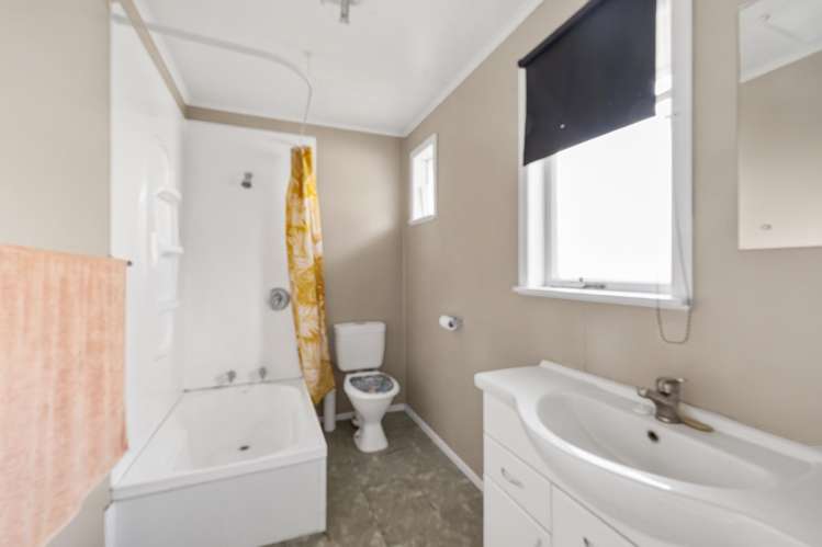 16 Susan Street Pukehangi_8