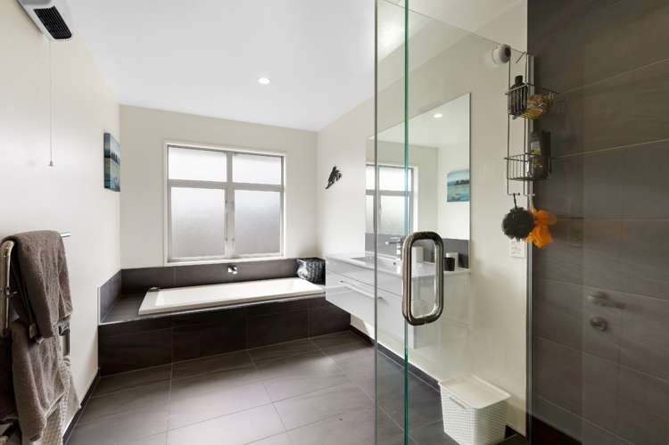 44 Crombie Green Northwood_11