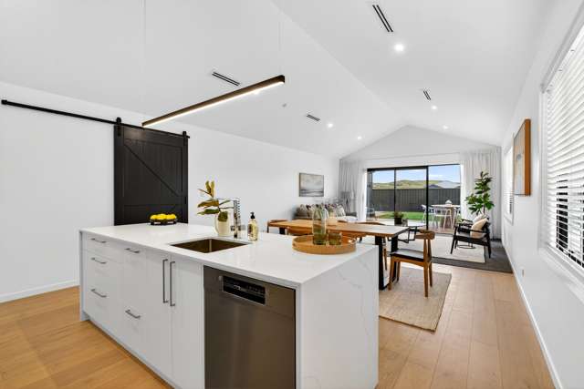 7 Annie Aranui Drive, Mission Hills Poraiti_1