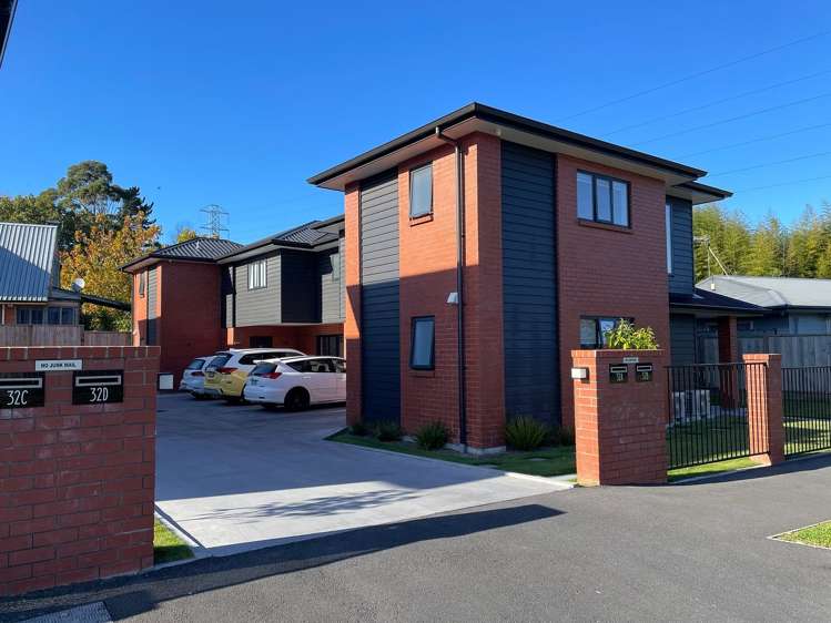 32 Southsea Crescent_0