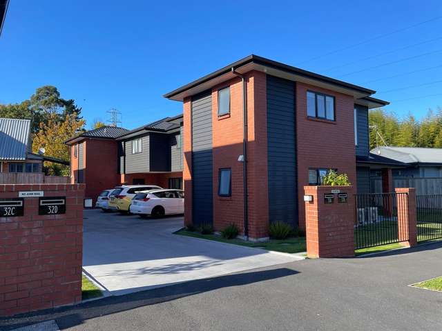 Quiet, Modern Shared Living—Private Ensuite Rooms