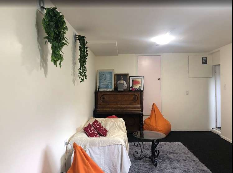 11 Morgan Place Tawa_24