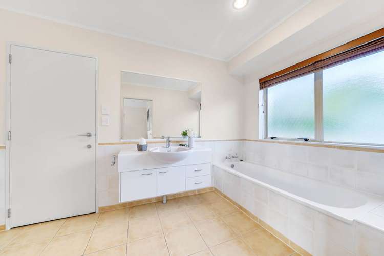 2 Longford Park Drive Takanini_13