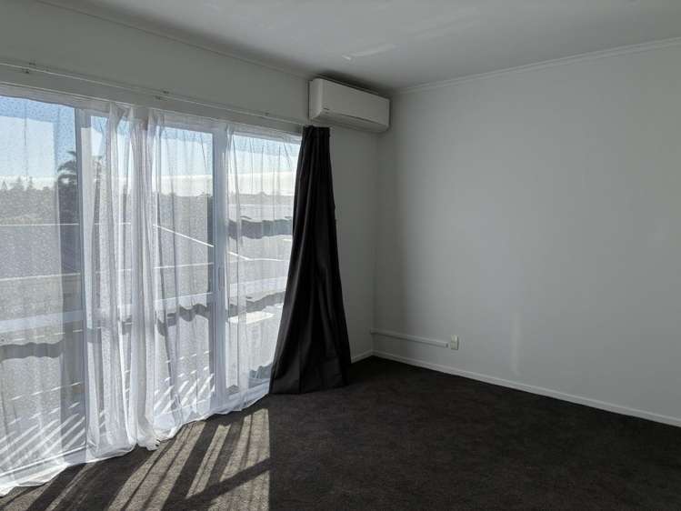3/6 Cruickshank Crescent 1723_4