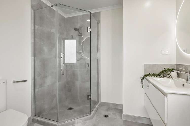 2/6 Ekara Road Flagstaff_13