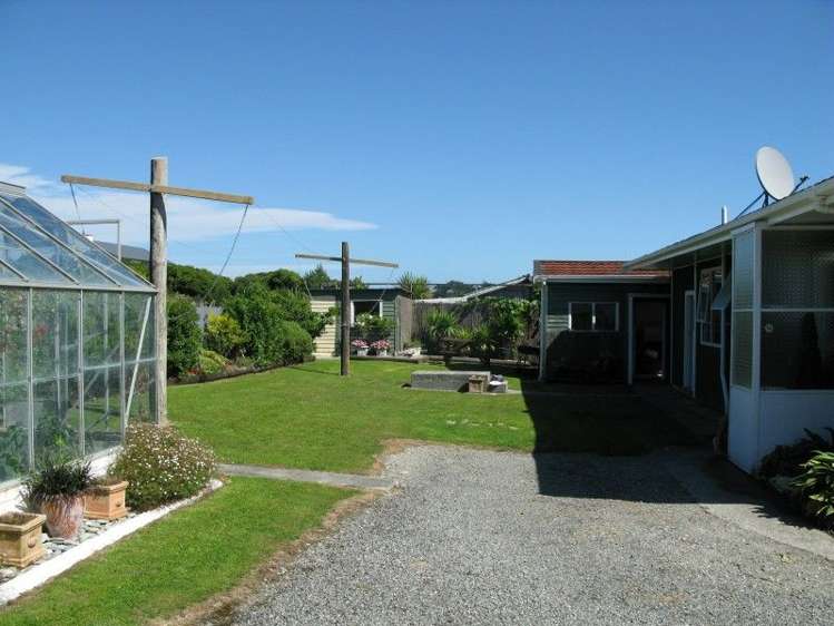 415 Main South Road Paroa_20